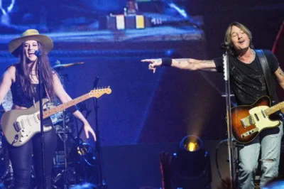 Sparks flew when Keith Urban serenaded his young guitarist with words meant for his wife, caught on camera months before his jaw-dropping divorce from Nicole Kidman. Was this the clue to their unraveling love story?