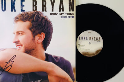 Flash back to 2009—Luke Bryan dropped a country classic that still has us two-stepping! What hidden gems from Doin’ My Thing are you rediscovering today? Dive into the nostalgia and see how it shaped his stardom