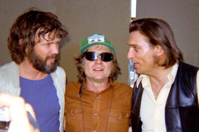 Waylon Jennings and the Rise of Outlaw Country: Shaking Nashville’s Moneyed Foundations