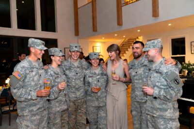 US Soldiers Crash Taylor Swift & Travis Kelce’s House for Epic Party – And Drop a Jaw-Dropping 2026 Secret That Has Everyone Buzzing! 🎉🇺🇸