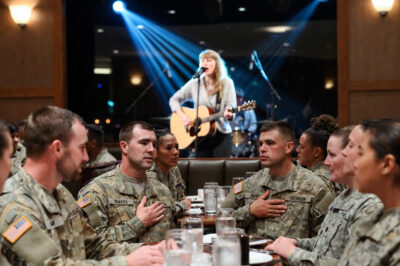 Taylor Swift’s Secret Stage Surprise at Kelce & Mahomes’ Steakhouse Leaves U.S. Soldiers in Tears – You Won’t Believe What Happened Next!