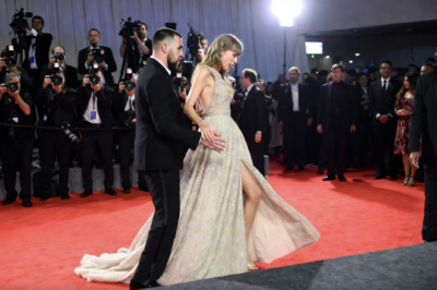 Oops! Taylor Swift Nearly Face-Plants in Epic Gown Fail — But Travis Kelce’s Lightning-Fast Waist Grab Saves the Day (And Our Hearts)