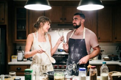 Taylor & Travis’ Magical Countdown Begins: Last Sweet Single Days Before Their Dream Wedding Bliss! 💍✨