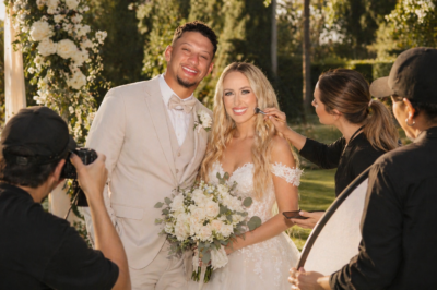 Patrick & Brittany Mahomes’ Dreamiest Anniversary Yet: A Magical Family Photo Shoot Welcomes Their Beautiful New Chapter! ✨